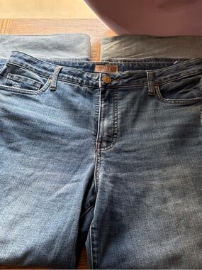 Kut from the Kloth Women's Medium Blue Flare Jeans